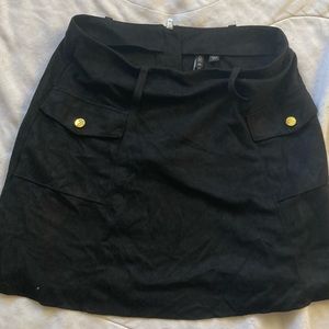 Size small black velvet mini skirt not stretchy